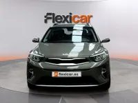 Usado Kia Stonic 84 HP (61 kW) 2022 Cinzento SUV
