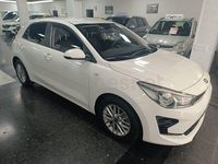 Usado Kia Rio 84 CV (61 kW) 2020 Blanco Berlina