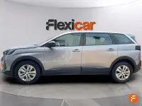 Usado Peugeot 5008 Active 136 CV (100 kW) 2024 Gris SUV