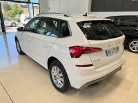 Usado Skoda Kamiq Ambition 110 CV (80 kW) 2021 Blanco SUV
