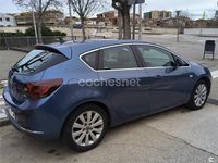 Usado Opel Astra Excellence 110 CV (80 kW) 2014 Azul Berlina