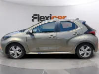 Usado Toyota Yaris Hybrid Active 116 CV (85 kW) 2025 Marrón Berlina