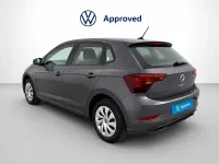 Usado VW Polo 95 CV (69 kW) 2022 Gris Utilitario
