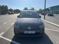 Usado VW Golf Sportsvan Sportline 150 CV (110 kW) 2017 Gris / plata Monovolumen