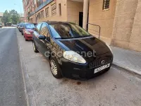 Usado Fiat Grande Punto Active 90 CV (66 kW) 2008 Negro Utilitario