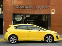Usado Seat Leon Sport 140 CV (102 kW) 2007 Amarillo Utilitario