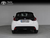 Usado Toyota Yaris Hybrid Active 116 CV (85 kW) 2021 Blanco Berlina