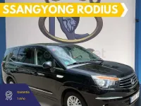 Usado SsangYong Rodius Limited 178 CV (130 kW) 2017 Negro Monovolumen