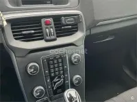 Usado Volvo V40 Kinetic 115 CV (84 kW) 2014 Blanco Berlina