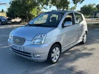 Usado Kia Picanto LX 65 CV (47 kW) 2004 Gris / plata Utilitario