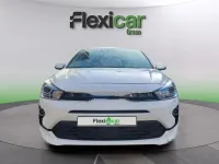 Usado Kia Rio 101 CV (74 kW) 2023 Blanco Berlina