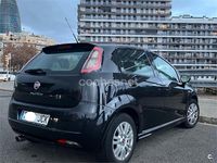 Usado Fiat Punto Easy 69 CV (50 kW) 2015 Negro Utilitario