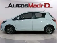 Usado Toyota Yaris Hybrid Active 100 CV (73 kW) 2019 Blanco Utilitario