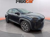Usado Toyota Yaris Hybrid Active 116 CV (85 kW) 2024 Negro