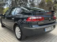 Usado Renault Laguna II Dynamique 120 CV (88 kW) 2001 Verde Berlina