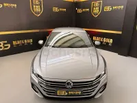 Usado VW Arteon R-line 150 CV (110 kW) 2023 Gris / plata Berlina