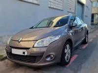 Usado Renault Mégane III Dynamique 106 CV (77 kW) 2010 Gris Utilitario