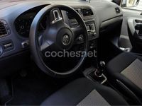 Usado VW Polo Advance 90 CV (66 kW) 2014 Gris / plata Berlina