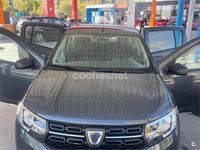 Usado Dacia Sandero Essentiel 73 CV (53 kW) 2019 Gris / plata Berlina