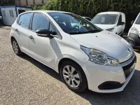 Usado Peugeot 208 75 CV (55 kW) 2018 Blanco Utilitario