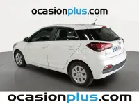 Usado Hyundai i20 75 CV (55 kW) 2019 Blanco Utilitario