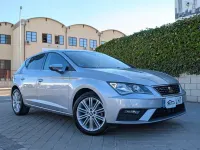 Usado Seat Leon XCELLENCE 130 CV (95 kW) 2020 Gris / plata Berlina