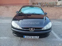 Usado Peugeot 206 75 CV (55 kW) 2005 Negro Berlina