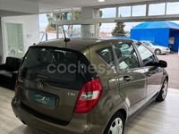 Usado Mercedes A160 82 CV (60 kW) 2010 Beige Monovolumen