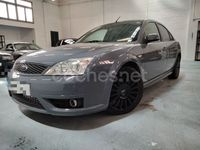 Usado Ford Mondeo ST 220 CV (161 kW) 2002 Gris / plata Berlina