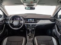 Usado Skoda Kamiq Selection 115 CV (84 kW) 2025 Gris plata SUV