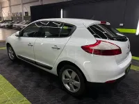 Usado Renault Mégane Dynamique 105 CV (77 kW) 2010 Blanco Berlina