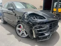 Usado Porsche Macan Turbo 400 CV (294 kW) 2018 Gris / plata SUV