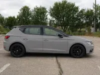 Usado Seat Leon Reference 115 CV (84 kW) 2019 Gris / plata Berlina