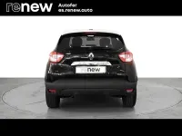 Usado Renault Captur Zen 90 CV (66 kW) 2017 Negro techo blanco SUV