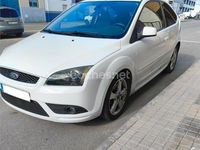 Usado Ford Focus 115 CV (84 kW) 2006 Blanco Berlina