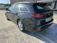 Usado Kia Ceed 120 CV (88 kW) 2020 Negro Utilitario
