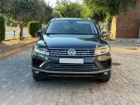 Usado VW Touareg R-line 262 CV (192 kW) 2016 Gris / plata SUV