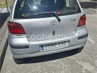 Usado Toyota Yaris T2 65 CV (47 kW) 2004 Gris / plata Berlina