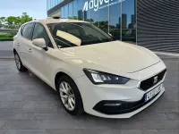 Usado Seat Leon Style 116 CV (85 kW) 2021 Blanco Utilitario