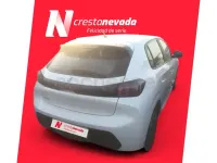 Usado Peugeot 208 Active 100 CV (73 kW) 2023 Blanco Utilitario