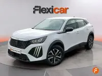Usado Peugeot 2008 Active 100 CV (73 kW) 2023 Blanco SUV