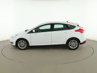 Usado Ford Focus Trend+ 120 CV (88 kW) 2015 Blanco Berlina
