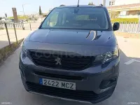 Usado Peugeot Rifter GT 100 CV (73 kW) 2023 Gris / plata Monovolumen