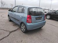 Usado Kia Picanto 62 CV (45 kW) 2011 Azul Utilitario