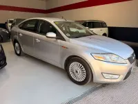 Usado Ford Mondeo Trend 125 CV (91 kW) 2010 Plateado Berlina