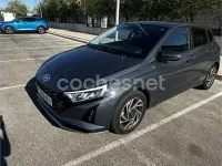 Usado Hyundai i20 100 CV (73 kW) 2025 Gris / plata Utilitario