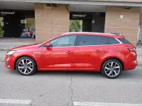 Usado Renault Mégane GrandTour Bose Edition 130 CV (95 kW) 2017 Rojo Familiar