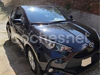 Usado Toyota Yaris 125 CV (91 kW) 2023 Negro Utilitario