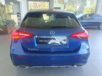Usado Mercedes A200 150 CV (110 kW) 2024 Azul Berlina