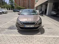 Usado Peugeot 308 Style 130 CV (95 kW) 2015 Marrón Berlina